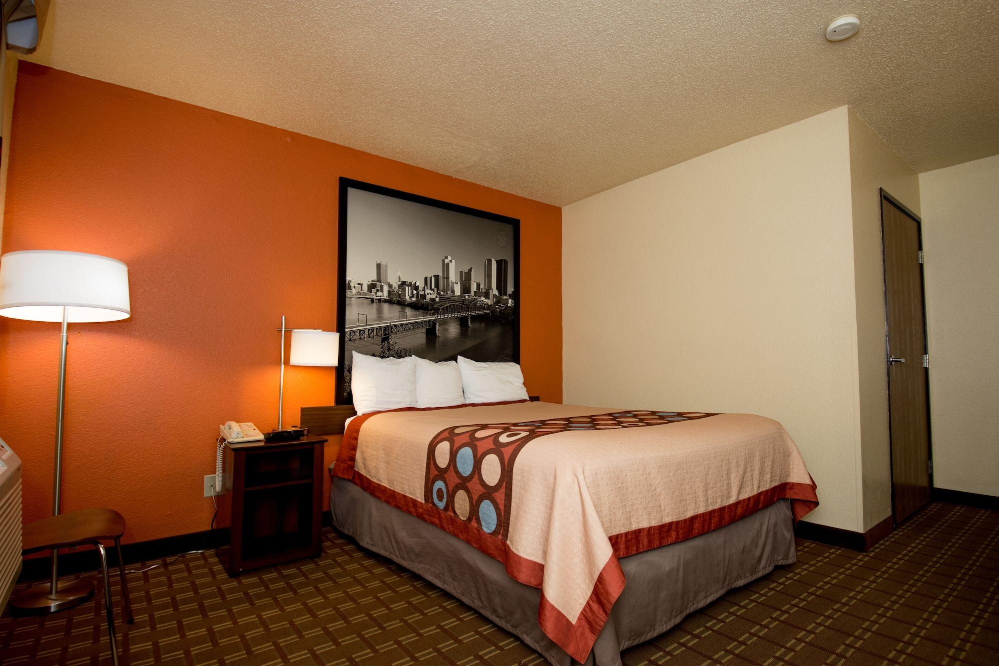 Hotel Super 8 By Wyndham Altoona Exterior foto