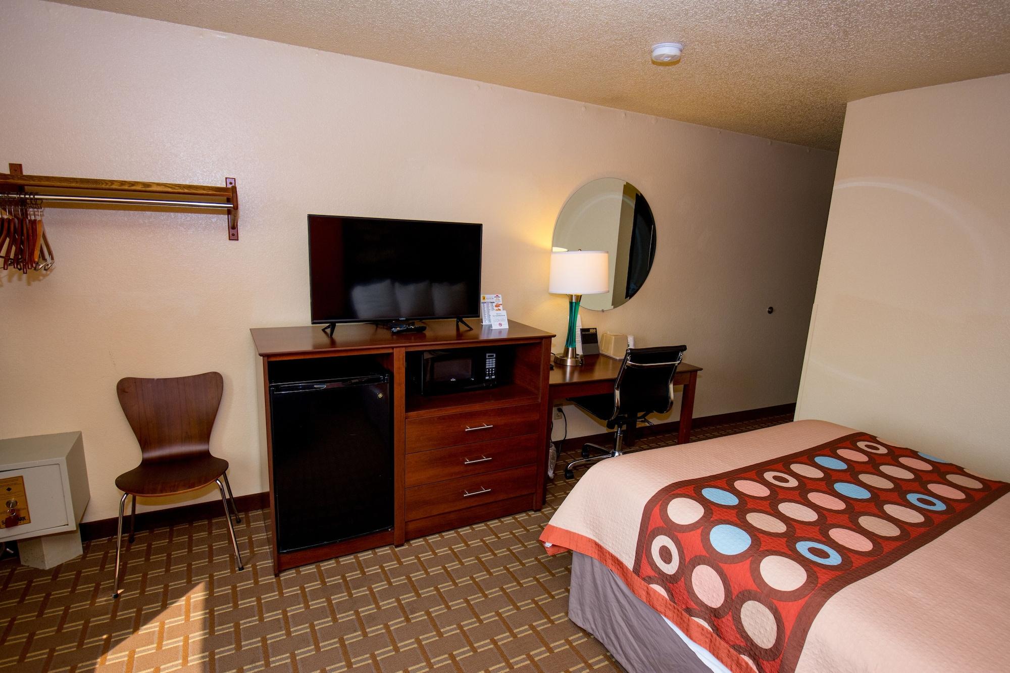 Hotel Super 8 By Wyndham Altoona Exterior foto