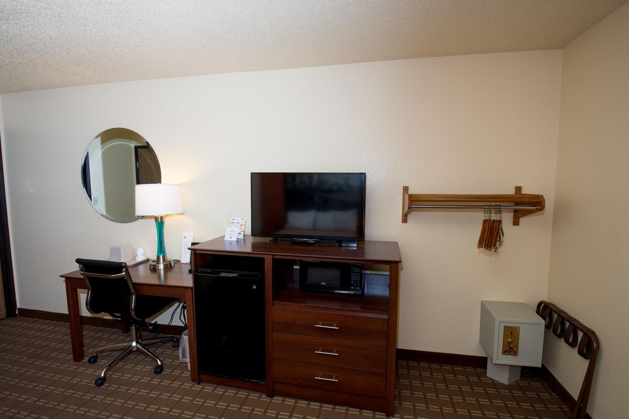 Hotel Super 8 By Wyndham Altoona Exterior foto