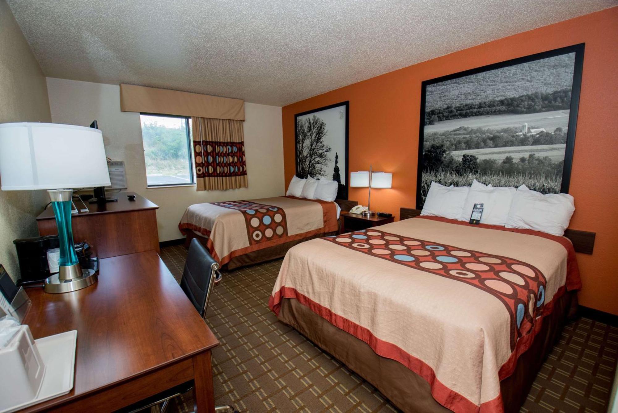 Hotel Super 8 By Wyndham Altoona Exterior foto