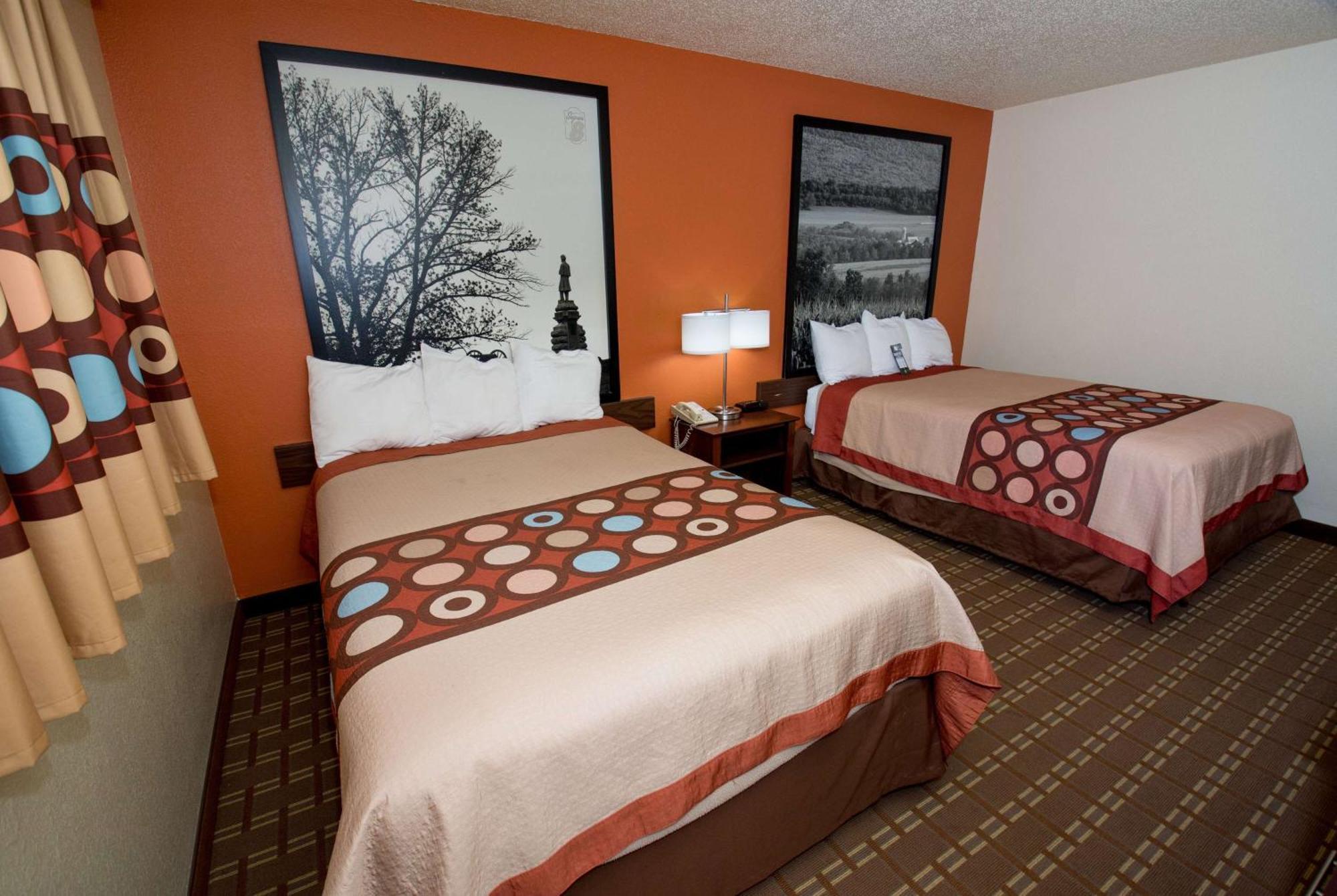 Hotel Super 8 By Wyndham Altoona Exterior foto